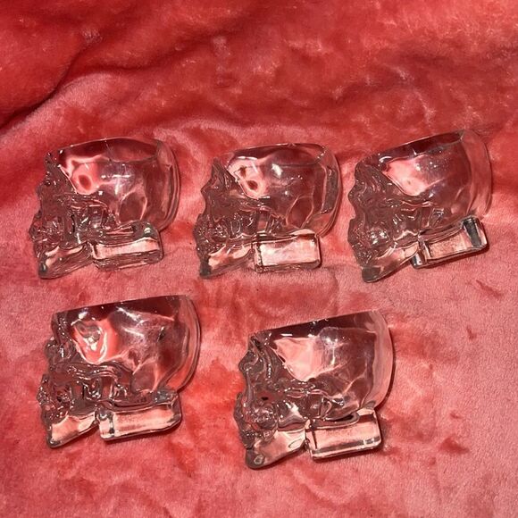 Crystal Skull Vodka Shot Glasses (SET of 5) Halloween Bar Decor - Picture 4 of 7